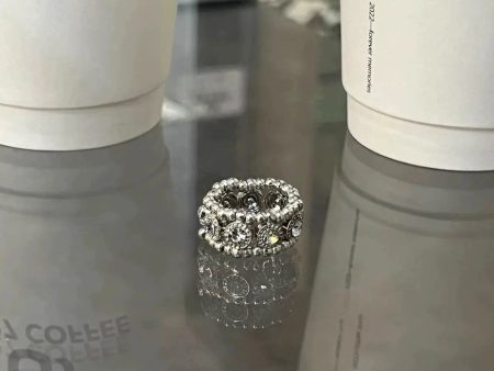 Vintage-Style Crystal Embellished Ring Fashion