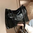 Turn Lock Closure Leather Handbag Sale