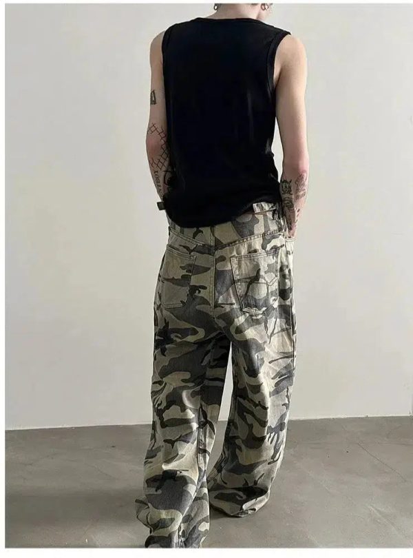 Camo Print Washed Jeans Supply