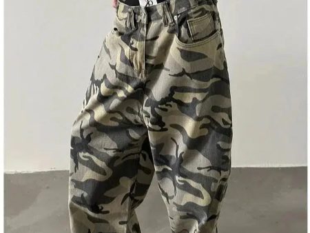 Camo Print Washed Jeans Supply